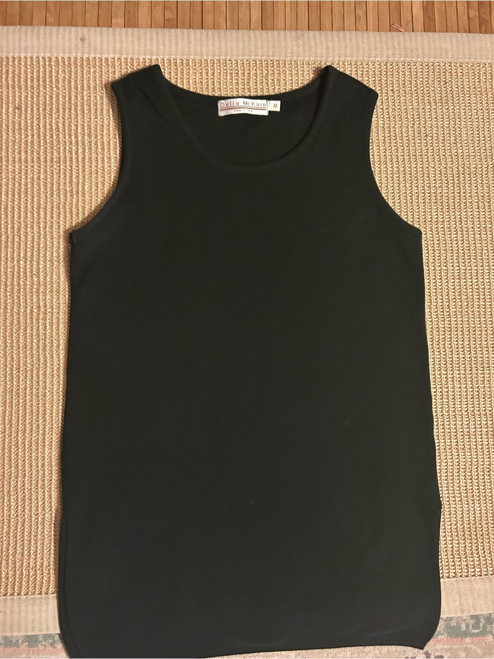 Delia McKain Women’s Sz M Classic Sleek Chic Black Sleeveless Tunic